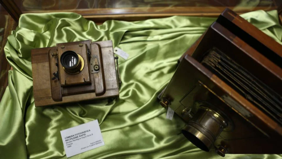 Partituras musicais e pôsteres de cinema antigos são peças de acervo em museu de Manaus, conheça o lugar