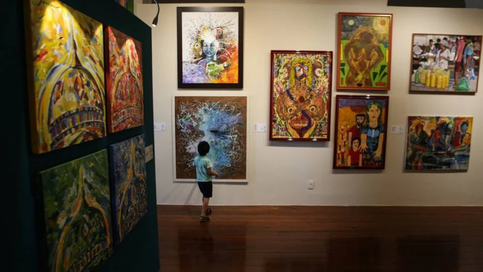 Museu de artes plásticas em Manaus reúne obras de artistas amazonenses e europeus