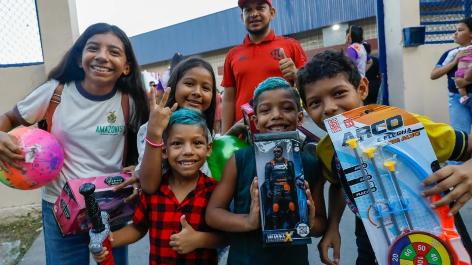 Governo do Amazona leva campanha ‘Doe Brinquedo e Ganhe Sorrisos’ a zona leste de Manaus