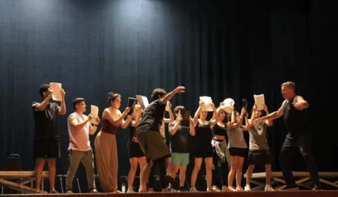 Elenco do musical “Pedro e Paula” se prepara para apresentar o universo natalino no Teatro Amazonas