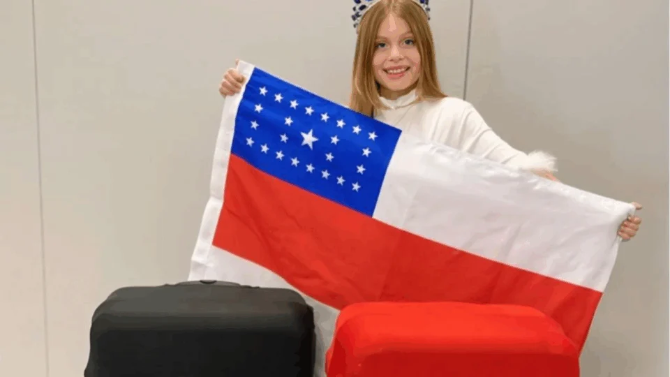 Mini Miss Amazonas Alexia Martins brilha em sessão oficial de fotos do Mini Miss Brasil. Veja vídeo;