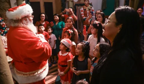 ‘O Mundo Encantado do Natal’ atrai dezenas de milhares de visitantes em Manaus com programação diversificada