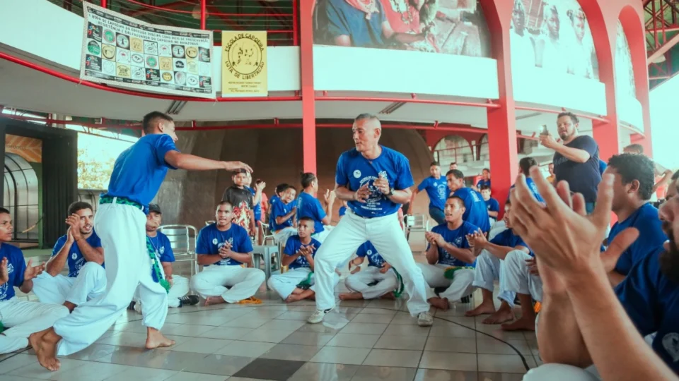 Projeto ‘A Roda de Capoeira da Eduardo Ribeiro’ celebra 24 anos de importância e resistência histórica Clone