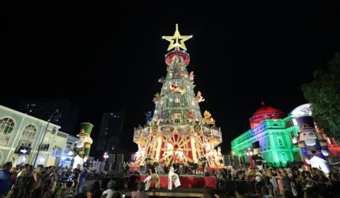 Atrações musicais no palco do Largo de Sebastião e musical no Teatro Amazonas encerram a temporada, nesta segunda-feira