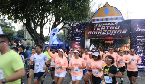 Corrida do Teatro Amazonas 2024 reuniu atletas para celebrar 128 anos do maior patrimônio histórico e cultural do estado