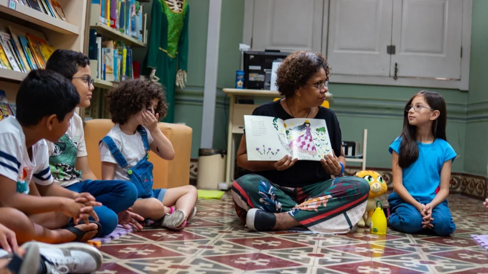 Festival de Férias movimenta a Biblioteca Pública do Amazonas com rodas de leitura e visitas guiadas