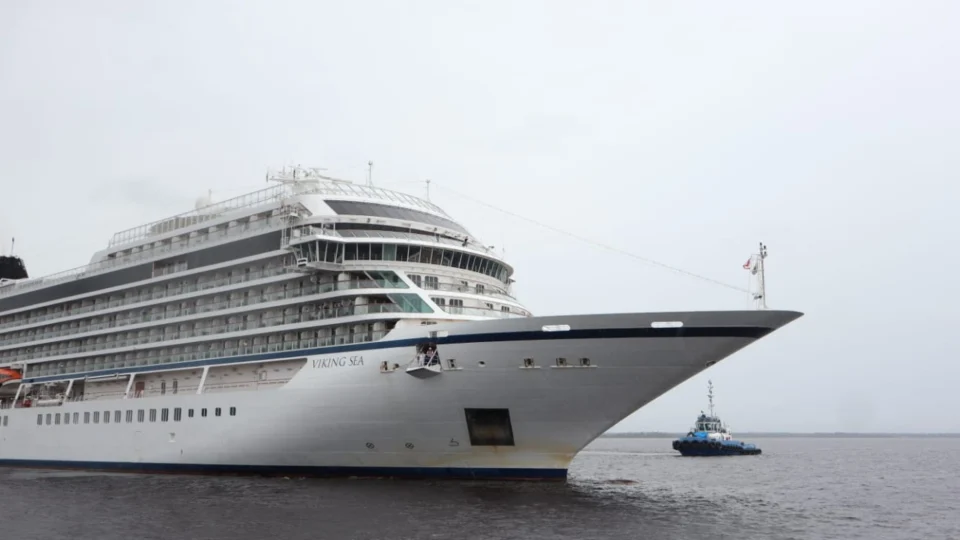 Três navios chegam ao Amazonas fortalecendo o turismo de cruzeiros na reta final da temporada