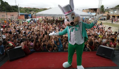 Páscoa em Manaus: caravana leva coelhinho, cinema e Caça aos Ovos para famílias.