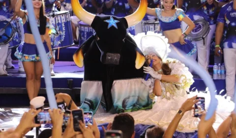 Caprichoso lota Sambódromo e emociona público com lançamento do novo álbum.