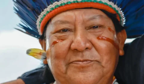 Davi Kopenawa participa de evento inédito na UFAM que valoriza saberes Yanomami