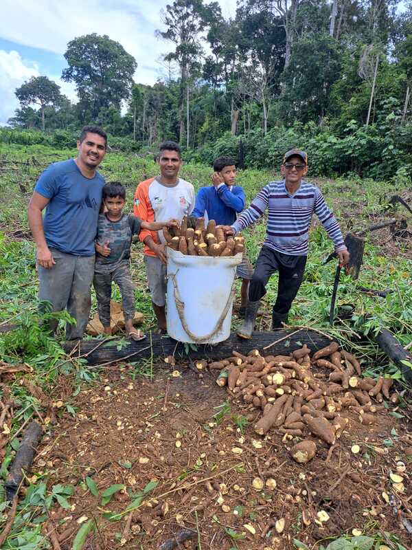 Farinha do Uarini agora tem versão brigadeiro e sabores como maracujá e castanha.