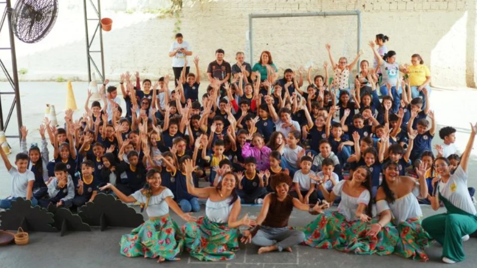 Espetáculo infantil promove conscientização ambiental com inclusão e interatividade