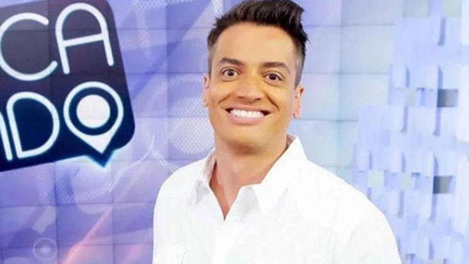 Léo Dias revela que SBT e Norte TV estão em negociação sobre o Festival de Parintins.