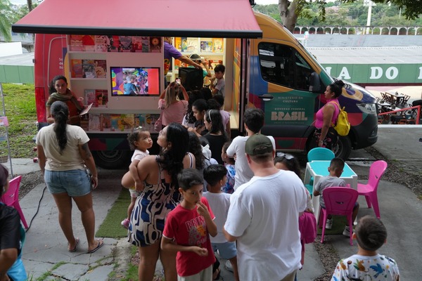 Festival de Férias leva cultura, brincadeiras e criatividade para crianças e famílias em Manaus