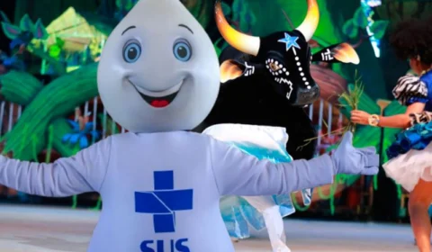 Zé Gotinha entra no ritmo do Boi Caprichoso na Conferência Global sobre Clima e Saúde em Brasília