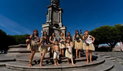 Grupo de dança Kaxiri na Kuia leva a arte do Amazonas para turnê na Europa