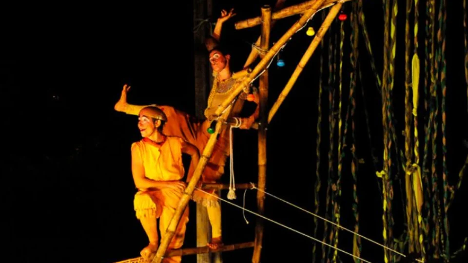 Espetáculo “Divagar e Sempre” leva magia, humor e poesia à floresta amazônica no Sesc Rio Branco