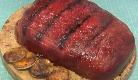 Parece picanha, mas é bolo: a confeiteira que encanta com doces realistas
