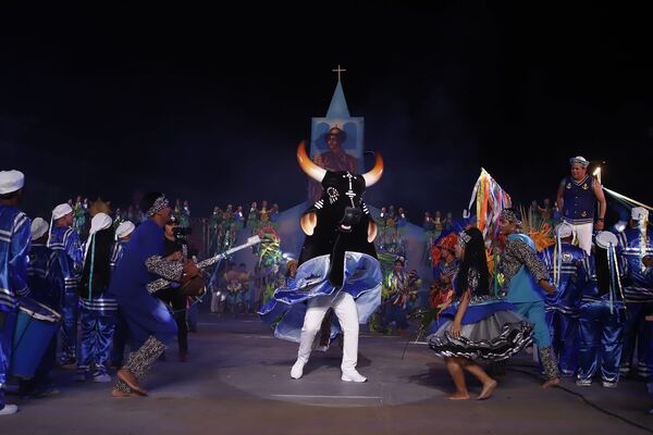 Touros Branco e Preto se apresentam neste sábado (09/08) no Largo de São Sebastião