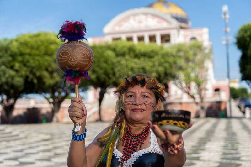 Grupo de dança Kaxiri na Kuia leva a arte do Amazonas para turnê na Europa