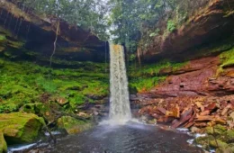 Nova cachoeira é descoberta em Presidente Figueiredo no Amazonas.