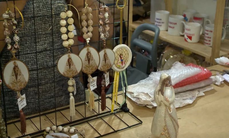 Círio de Nazaré: Arraial já atrai visitantes com diversão, gastronomia e artesanato religioso