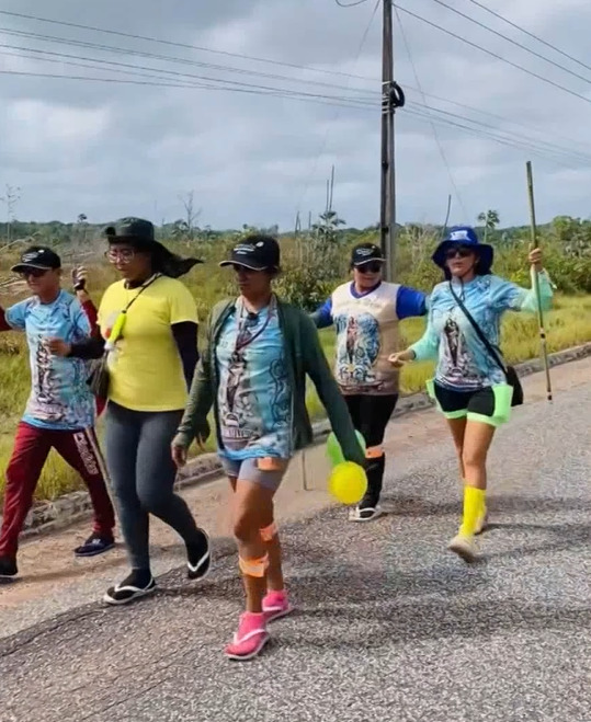 Peregrinos de Baião caminham 300 km até o Círio de Nazaré com o repórter Paco Martins