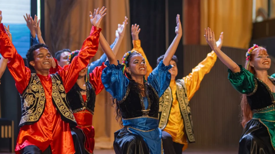 Manaus recebe o Festival Cultural de Tabernáculos 2025 com música, dança e fé na Ponta Negra