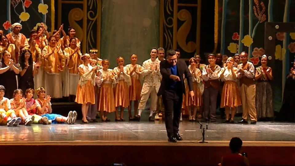 “Uma História Mágica” encanta o público no Teatro Amazonas com adaptação de Mozart