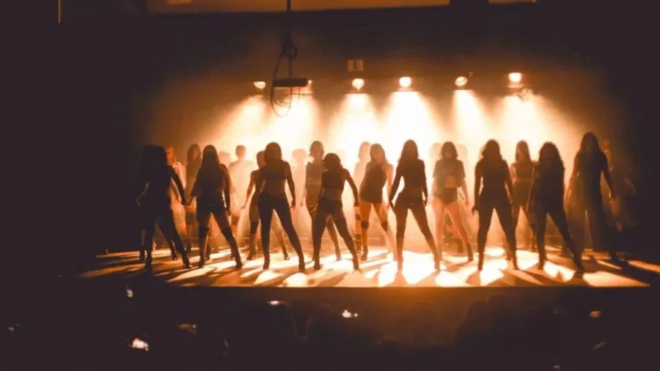 Espetáculo “Deliér” transforma o Teatro La Salle em palco de empoderamento feminino