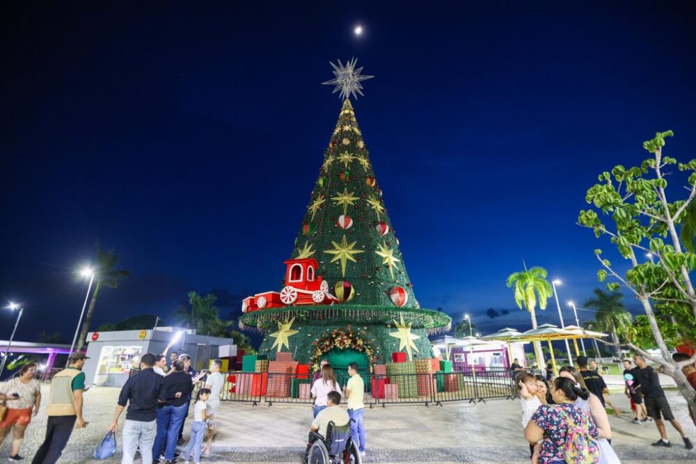 Manaus vai ganhar pista de patinação no gelo na decoração natalina da Ponta Negra