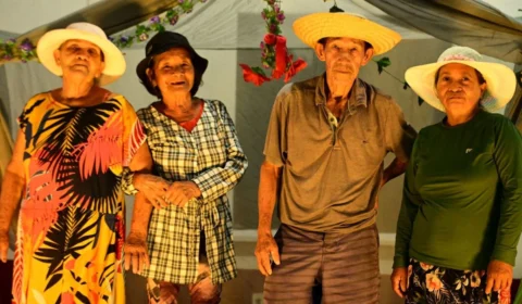 Projeto leva memórias da terceira idade ao palco e emociona o interior do Amazonas