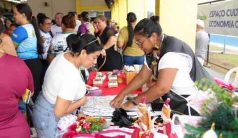 Feira de Economia Criativa ganhou clima natalino e movimenta vendas durante o Governo Presente