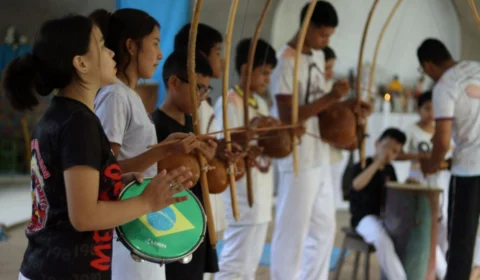 Capoeiragem celebra formação de novos alunos com aulão e roda aberta em Parintins