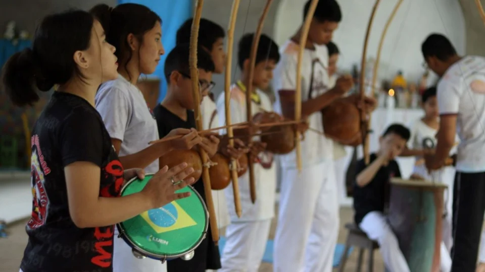 Capoeiragem celebra formação de novos alunos com aulão e roda aberta em Parintins