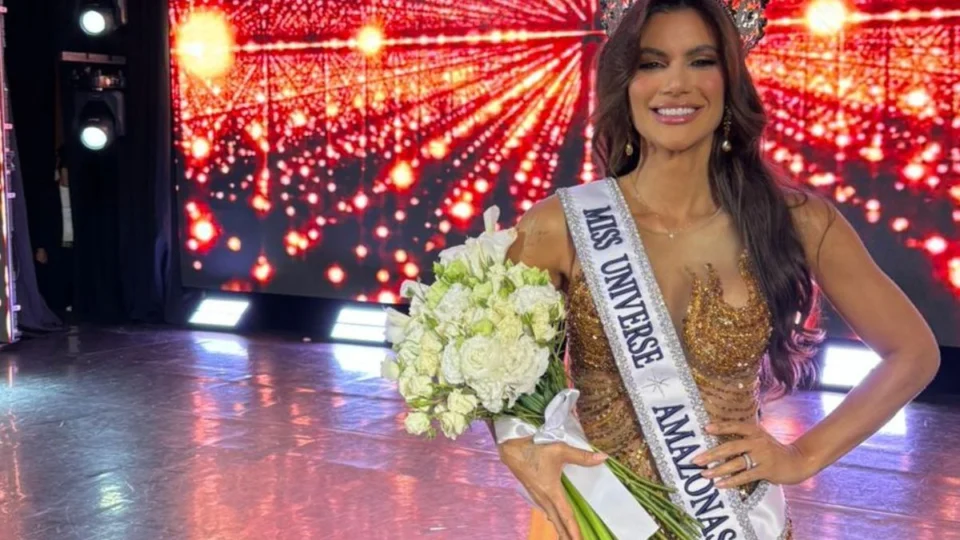 Tarcia Ciarlini é coroada Miss Universe Amazonas e segue para etapa nacional.