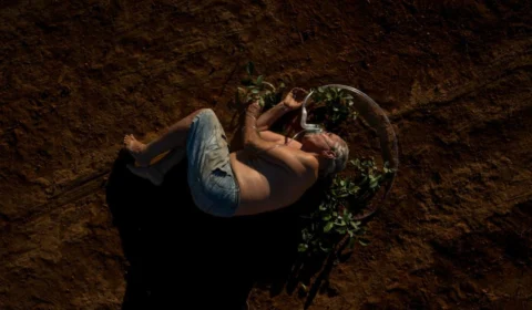 Exposição provoca reflexão sobre o impacto humano no planeta