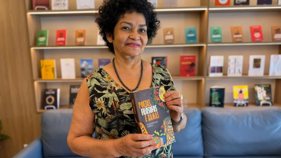 Neiza Teixeira apresenta “Poetas, Filósofos e Xamãs: Um Encontro com a Palavra”