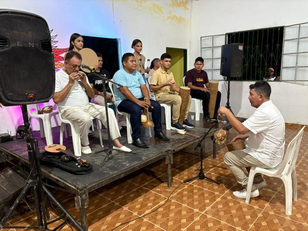 "Sons da Floresta" leva oficina gratuita de bio-instrumentos e música sustentável a Manaus