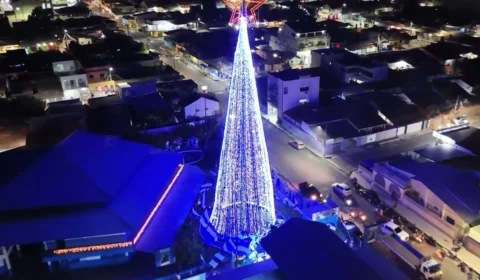 Caprichoso inaugura Complexo Natalino e transforma o Curral Zeca Xibelão em cenário de luz