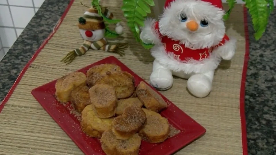 Rabanada Paraense com Farofa de Tapioca e Cacau: receita natalina com sabor amazônico