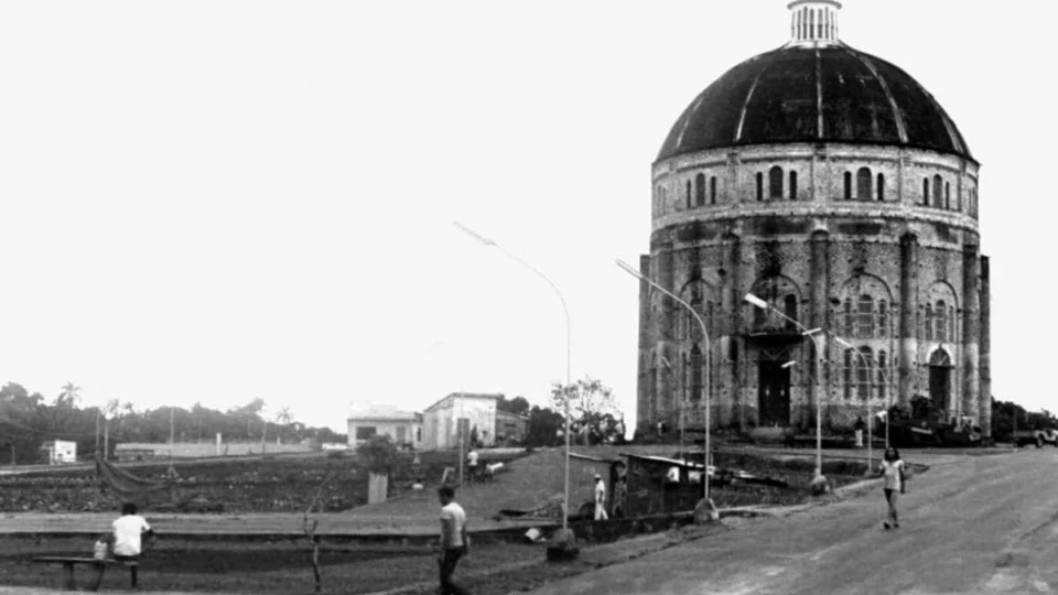 Praça 14: a importância do bairro na história de Manaus.
