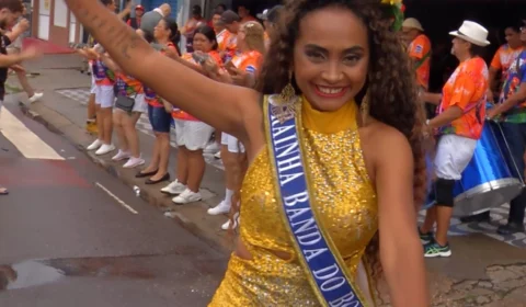 Ensaio da Banda do Boulevard transforma a Álvaro Maia em palco do carnaval