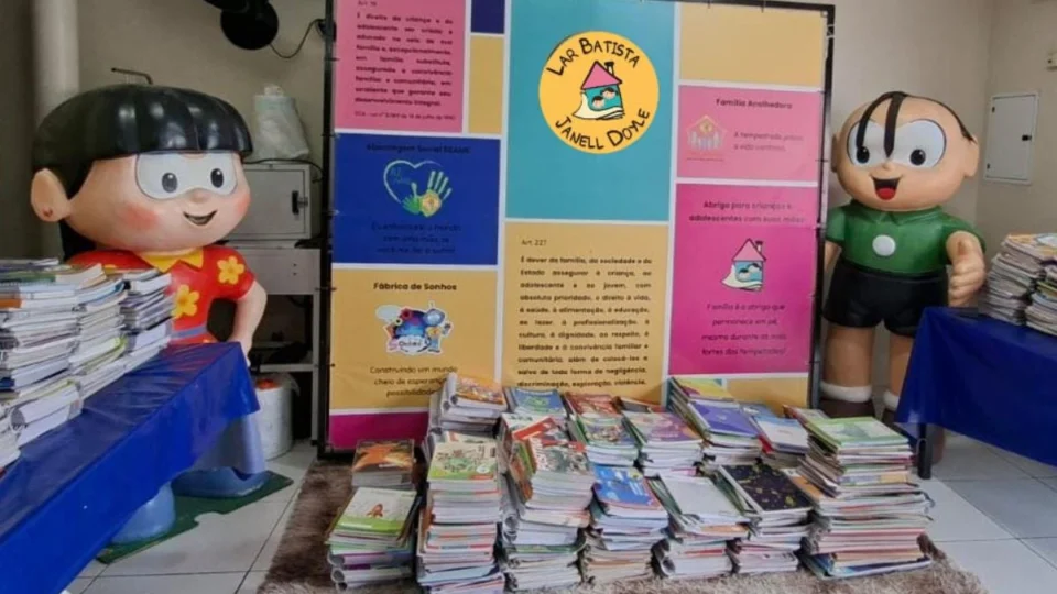Campanha Estante Solidária arrecada mais de 1,5 mil livros em Manaus