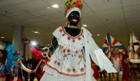 Boneca Kamélia chega a Manaus no dia 3 de janeiro e abre oficialmente o Carnaval 2026