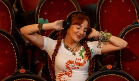 Amazonense Cella Bártholo estreia no musical “Fala sério, mãe!” no Rio de Janeiro