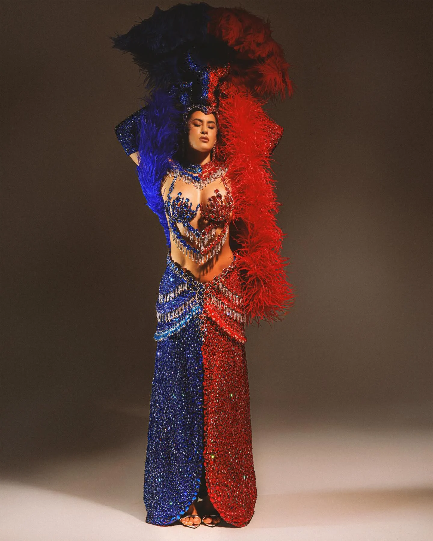 Isabelle Nogueira leva Parintins ao Baile da Vogue 2026