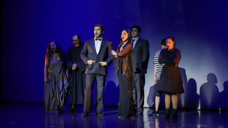 “A Família do Assombro” chega ao Teatro Amazonas com duas sessões em Manaus