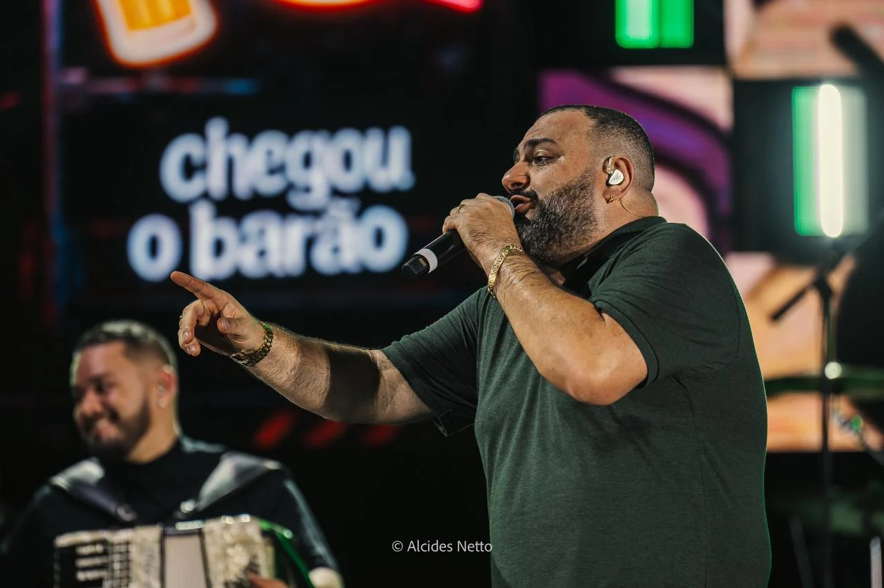 Carnaval de Manaus 2026 tem blocos gratuitos e grandes shows a partir deste sábado