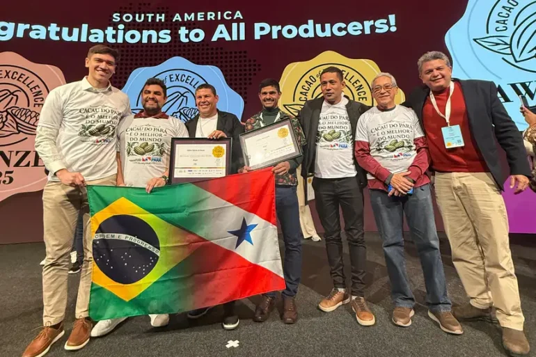 Produtores paraenses recebem premiação internacional durante cerimônia do concurso de cacau na Holanda - Foto: Gabriel Foro/Sedap